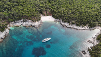 &Zeta;ή&sigma;&epsilon; &tau;&eta;&nu; &epsilon;&mu;&pi;&epsilon;&iota;&rho;ί&alpha; &kappa;ά&nu;&omicron;&nu;&tau;&alpha;&sigmaf; &beta;&omicron;&upsilon;&tau;&iota;έ&sigmaf; &sigma;&epsilon; &gamma;&alpha;&lambda;&alpha;&zeta;&omicron;&pi;&rho;ά&sigma;&iota;&nu;&alpha; &nu;&epsilon;&rho;ά