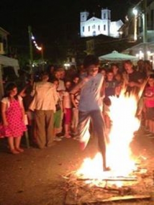 &Tau;&omicron; έ&theta;&iota;&mu;&omicron; &tau;&omicron;&upsilon; &Kappa;&lambda;ή&delta;&omicron;&nu;&alpha; &sigma;&tau;&eta;&nu; &Nu;.&Lambda;ά&mu;&psi;&alpha;&kappa;&omicron;