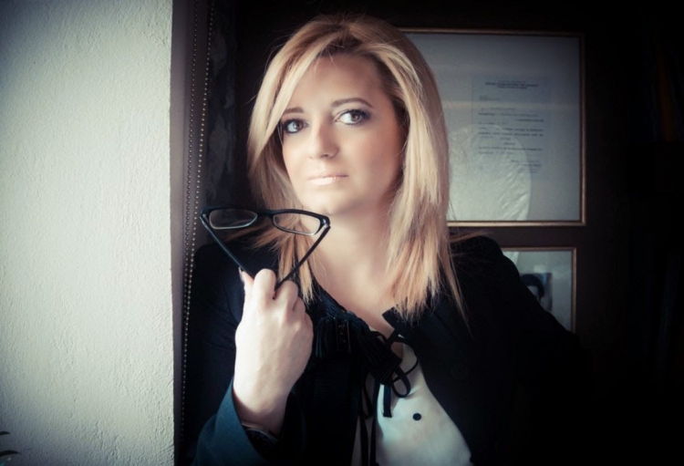 &laquo;&Theta;&epsilon;&rho;&iota;&nu;ά &Sigma;&chi;&omicron;&lambda;&epsilon;ί&alpha; &Sigma;ύ&gamma;&chi;&rho;&omicron;&nu;&eta;&sigmaf; &Phi;&upsilon;&sigma;&iota;&kappa;ή&sigmaf;&raquo; &sigma;&tau;&omicron;&nu; &Delta;ή&mu;&omicron; &Iota;&sigma;&tau;&iota;&alpha;ί&alpha;&sigmaf; &Alpha;&iota;&delta;&eta;&psi;&omicron;ύ