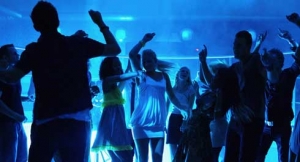 Έ&delta;&iota;&omega;&xi;&alpha;&nu; &tau;&omicron;&nu; &kappa;&lambda;έ&phi;&tau;&eta; &kappa;&alpha;&iota; &sigma;&upsilon;&nu;έ&chi;&iota;&sigma;&alpha;&nu; &tau;&omicron; &gamma;&lambda;έ&nu;&tau;&iota;!!!