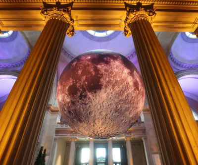 The Art of the Met Gala Interior Design: Ό&lambda;&eta; &eta; &upsilon;&psi;&eta;&lambda;ή &tau;έ&chi;&nu;&eta; &tau;&eta;&sigmaf; &epsilon;&sigma;&omega;&tau;&epsilon;&rho;&iota;&kappa;ή&sigmaf; &delta;&iota;&alpha;&kappa;ό&sigma;&mu;&eta;&sigma;&eta;&sigmaf; &sigma;&epsilon; έ&nu;&alpha;&nu; &chi;ώ&rho;&omicron;