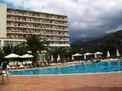 &Alpha;&nu;&tau;ί&delta;&rho;&alpha;&sigma;&eta; &tau;&omicron;&upsilon; &Epsilon;&rho;&gamma;&alpha;&tau;&iota;&kappa;&omicron;ύ &Kappa;έ&nu;&tau;&rho;&omicron;&upsilon; &Epsilon;&upsilon;&beta;&omicron;ί&alpha;&sigmaf; &gamma;&iota;&alpha; &tau;&omicron;&upsilon;&sigmaf; &pi;&rho;ό&sigma;&phi;&upsilon;&gamma;&epsilon;&sigmaf;  &tau;&eta;&sigmaf; &Epsilon;&rho;έ&tau;&rho;&iota;&alpha;&sigmaf;