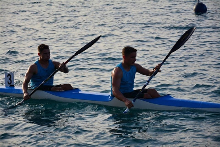 &Omicron; &Nu;&alpha;&upsilon;&tau;&iota;&kappa;ό&sigmaf; Ό&mu;&iota;&lambda;&omicron;&sigmaf; &Chi;&alpha;&lambda;&kappa;ί&delta;o&sigmaf; &sigma;&tau;&omicron;&nu; &Pi;ό&rho;&omicron;