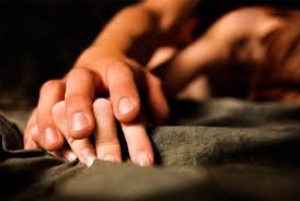 &Tau;&iota; &pi;&rho;έ&pi;&epsilon;&iota; &kappa;&alpha;&iota; &tau;&iota; &delta;&epsilon;&nu; &pi;&rho;έ&pi;&epsilon;&iota; &nu;&alpha; &kappa;ά&nu;&omicron;&upsilon;&mu;&epsilon; &pi;&rho;&iota;&nu;, &kappa;&alpha;&tau;ά &tau;&eta; &delta;&iota;ά&rho;&kappa;&epsilon;&iota;&alpha; &kappa;&alpha;&iota; &mu;&epsilon;&tau;ά &tau;&omicron; &sigma;e&xi;.