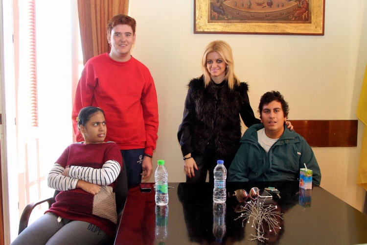 &Eta; &Delta;ή&mu;&alpha;&rho;&chi;&omicron;&sigmaf; &Alpha;&iota;&delta;&eta;&psi;&omicron;ύ &gamma;&iota;&alpha; &Pi;&alpha;&gamma;&kappa;ό&sigma;&mu;&iota;&alpha; &Eta;&mu;έ&rho;&alpha; &tau;&omega;&nu; &Alpha;&tau;ό&mu;&omega;&nu; &mu;&epsilon; &Alpha;&nu;&alpha;&pi;&eta;&rho;ί&alpha;