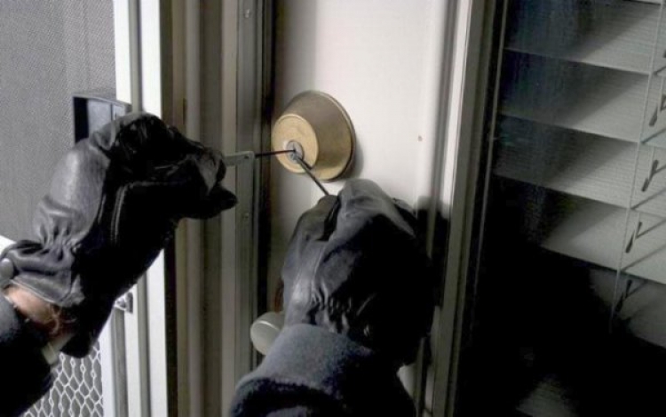 &Chi;&rho;ή&sigma;&iota;&mu;&epsilon;&sigmaf; &sigma;&upsilon;&mu;&beta;&omicron;&upsilon;&lambda;έ&sigmaf; &gamma;&iota;&alpha; &nu;&alpha; &mu;&eta;&nu; &sigma;&alpha;&sigmaf;  &kappa;&lambda;έ&psi;&omicron;&upsilon;&nu; &kappa;&alpha;&tau;ά &tau;&eta;&nu; &pi;&epsilon;&rho;ί&omicron;&delta;&omicron; &tau;&omicron;&upsilon; &Pi;ά&sigma;&chi;&alpha;