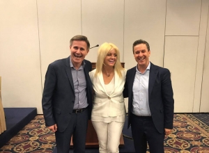 &Gamma;&epsilon;&mu;&alpha;&tau;&eta; &chi;&alpha;&rho;&alpha; &kappa;&alpha;&iota; &chi;&alpha;&rho;&eta; &eta; &Delta;&eta;&mu;&alpha;&rho;&chi;&omicron;&sigmaf; &Iota;&sigma;&tau;&iota;&alpha;&iota;&alpha;&sigmaf; &Alpha;&iota;&delta;&eta;&psi;&omicron;&upsilon;