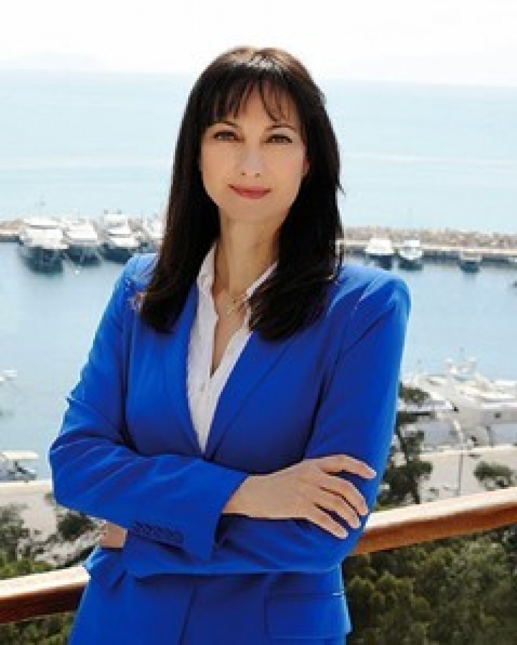 H &Upsilon;&pi;&omicron;&upsilon;&rho;&gamma;ό&sigmaf; &Tau;&omicron;&upsilon;&rho;&iota;&sigma;&mu;&omicron;ύ  Έ&lambda;&epsilon;&nu;&alpha; &Kappa;&omicron;&upsilon;&nu;&tau;&omicron;&upsilon;&rho;ά &sigma;&tau;&eta; &Chi;&alpha;&lambda;&kappa;ί&delta;&alpha;