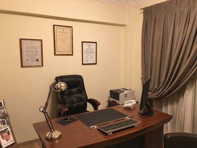 Έ&nu;&alpha; &mu;&iota;&kappa;&rho;&omicron;&beta;&iota;&omicron;&lambda;&omicron;&gamma;&iota;&kappa;ό &iota;&alpha;&tau;&rho;&epsilon;ί&omicron; &mu;&epsilon; &pi;&rho;&omicron;&sigma;&omega;&pi;&iota;&kappa;ό&tau;&eta;&tau;&alpha;...