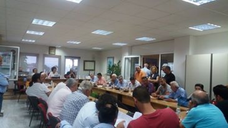 &Alpha;&pi;&omicron;&kappa;&lambda;&epsilon;&iota;&sigma;&tau;&iota;&kappa;ό-&Chi;&alpha;&mu;ό&sigmaf; &sigma;ή&mu;&epsilon;&rho;&alpha; &sigma;&tau;&omicron; &Delta;&eta;&mu;&omicron;&tau;&iota;&kappa;ό &sigma;&upsilon;&mu;&beta;&omicron;ύ&lambda;&iota;&omicron; &Alpha;&mu;&alpha;&rho;ύ&nu;&theta;&omicron;&upsilon; &gamma;&iota;&alpha; &tau;&omicron;&upsilon;&sigmaf; &pi;&rho;ό&sigma;&phi;&upsilon;&gamma;&epsilon;&sigmaf;