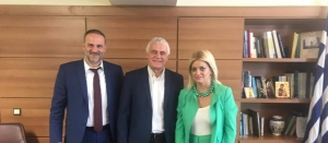 &Omicron; &Upsilon;&phi;&upsilon;&pi;&omicron;&upsilon;&rho;&gamma;ό&sigmaf; &Upsilon;&pi;&omicron;&delta;&omicron;&mu;ώ&nu; &kappa;&alpha;&iota; &Mu;&epsilon;&tau;&alpha;&phi;&omicron;&rho;ώ&nu; &kappa;. &Nu;&iota;&kappa;ό&lambda;&alpha;&omicron;&sigmaf; &Mu;&alpha;&upsilon;&rho;&alpha;&gamma;ά&nu;&eta;&sigmaf; &sigma;&tau;&eta;&nu; &Alpha;&iota;&delta;&eta;&psi;ό