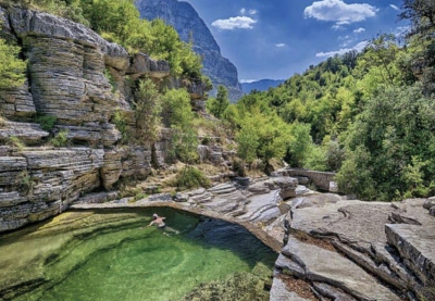 &Zeta;&alpha;&gamma;&omicron;&rho;&omicron;&chi;ώ&rho;&iota;&alpha;: &Alpha;&xi;ί&zeta;&epsilon;&iota; &nu;&alpha; &tau;&alpha; &epsilon;&xi;&epsilon;&rho;&epsilon;&upsilon;&nu;ή&sigma;&epsilon;&iota;&sigmaf;